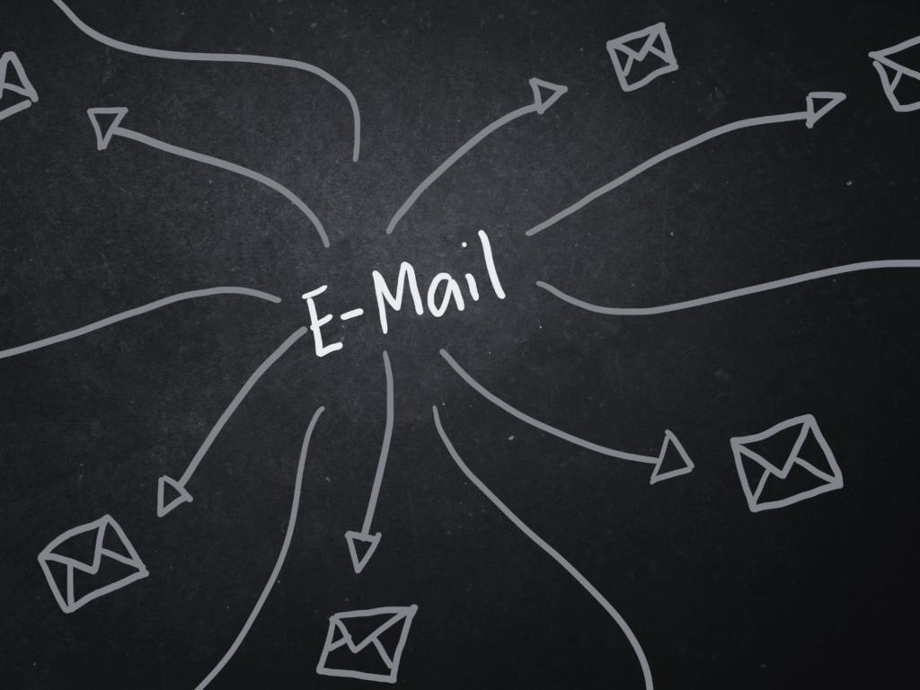 Email. Domini e infrastrutture